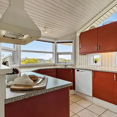 Holiday home Beautiful In With Kitchen