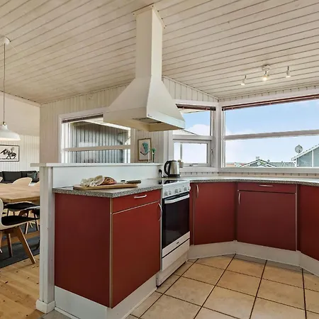 Holiday home Beautiful In With Kitchen *
